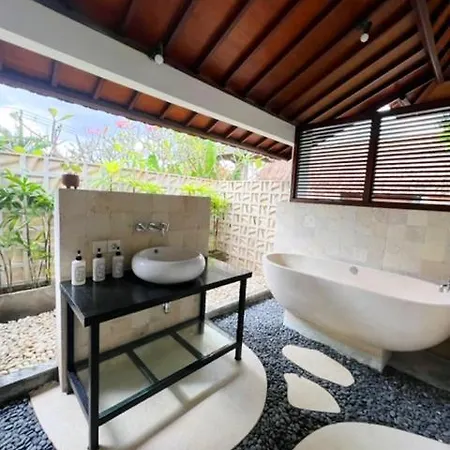 Villa Dew Canggu Kerobokan  Exterior photo