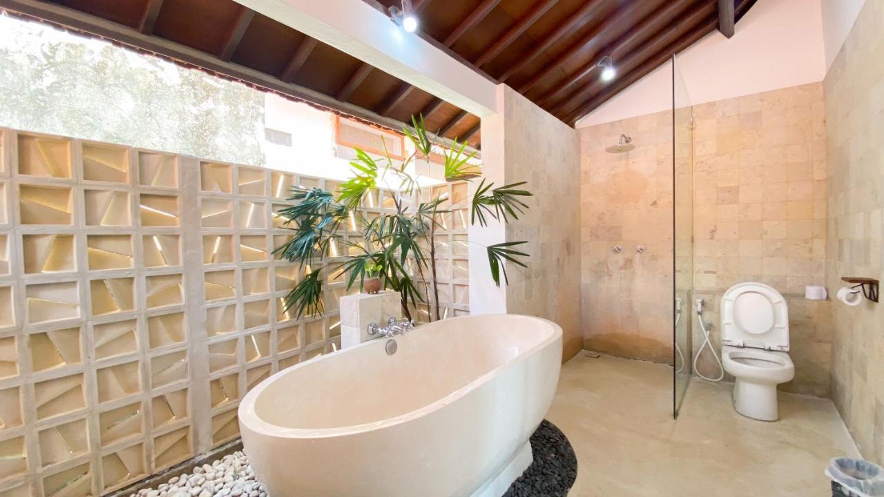 Dew Canggu Villa *